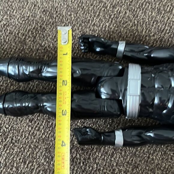 Black Panther Marvel Avengers 11.5” Black/Silver Figure Hasbro C-3632B 2017 - Picture 13 of 14